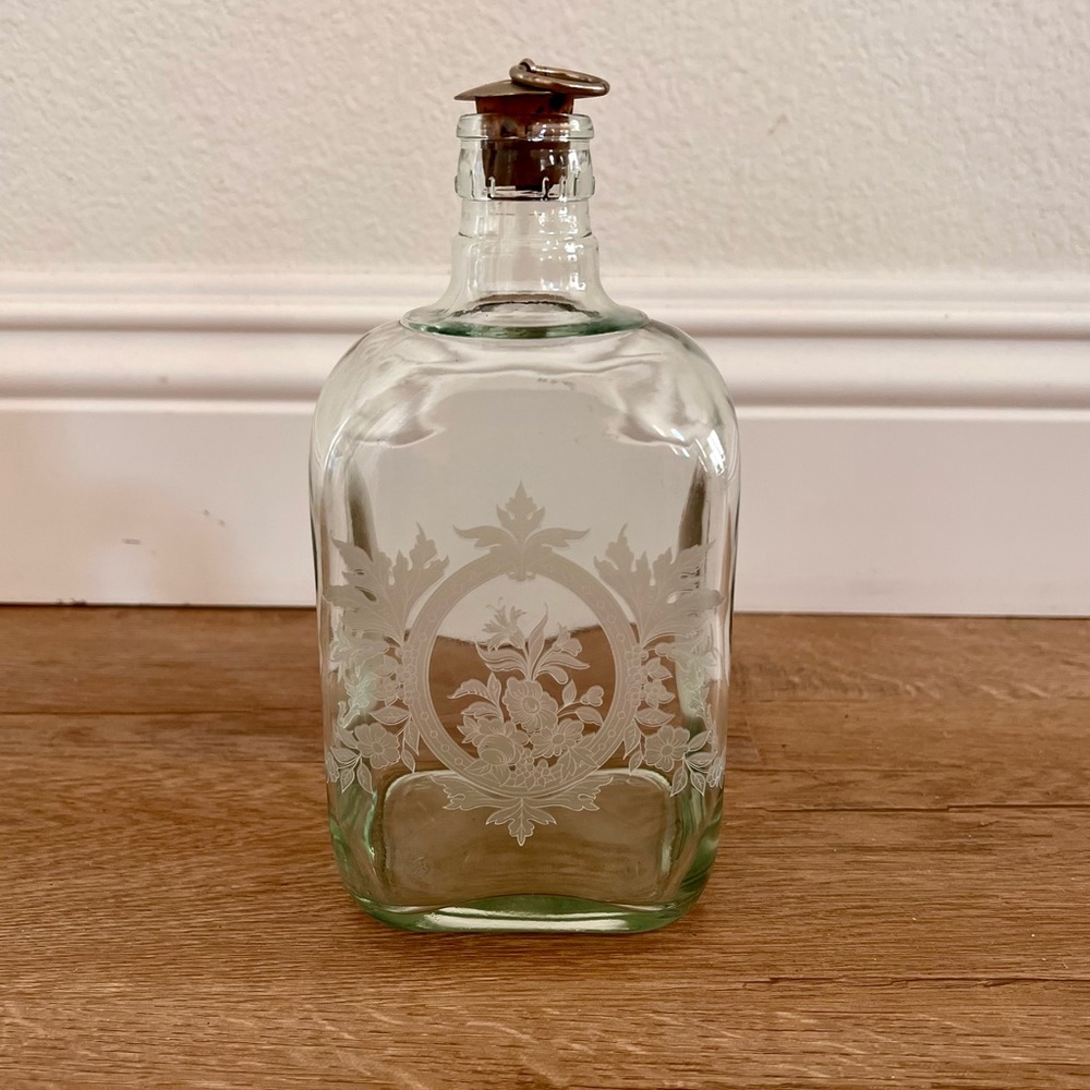 Rare Antique Apothecary Glass Jar Whisky w/ Cork Vellum Decal 7.5”‎ H